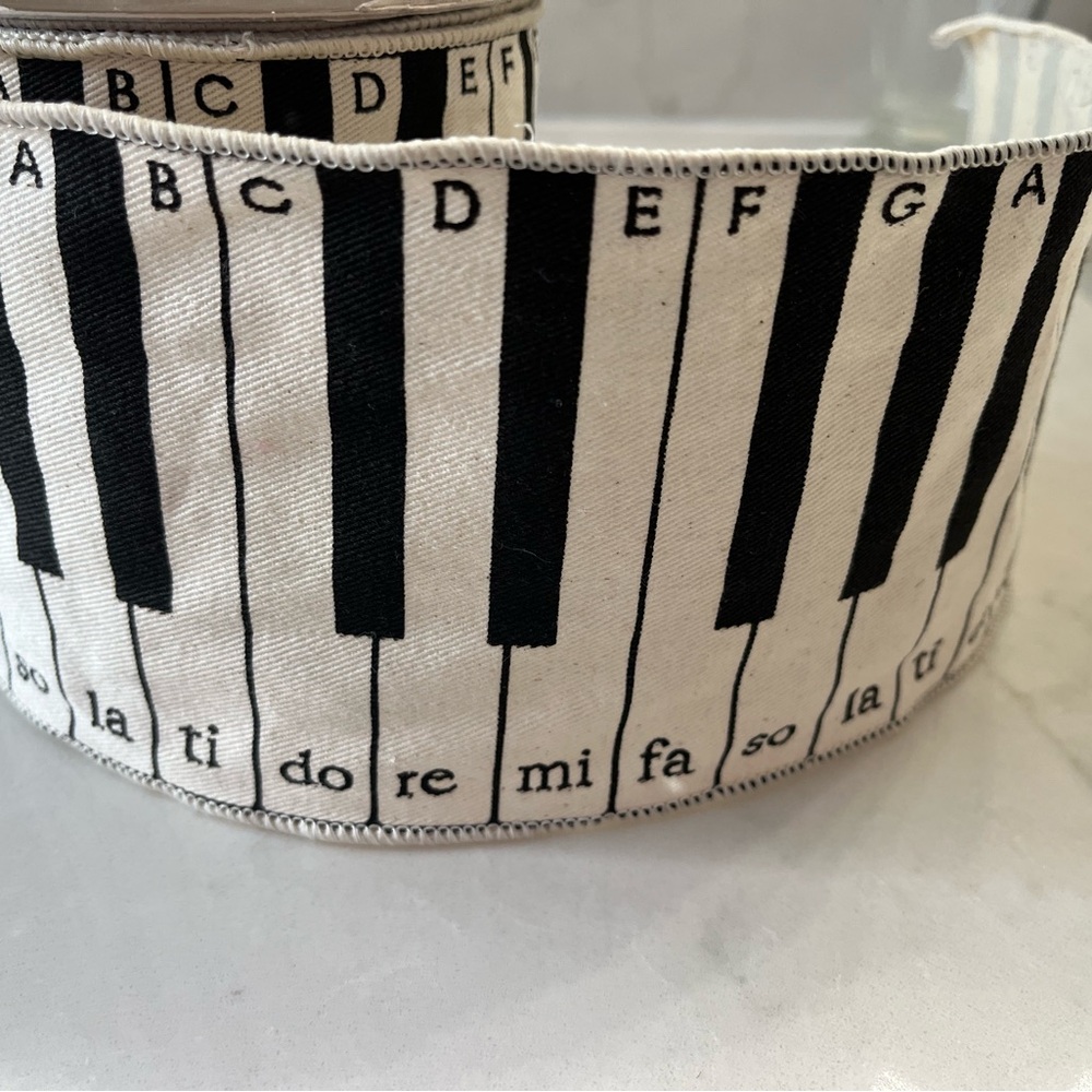 Music note fabric ribbon